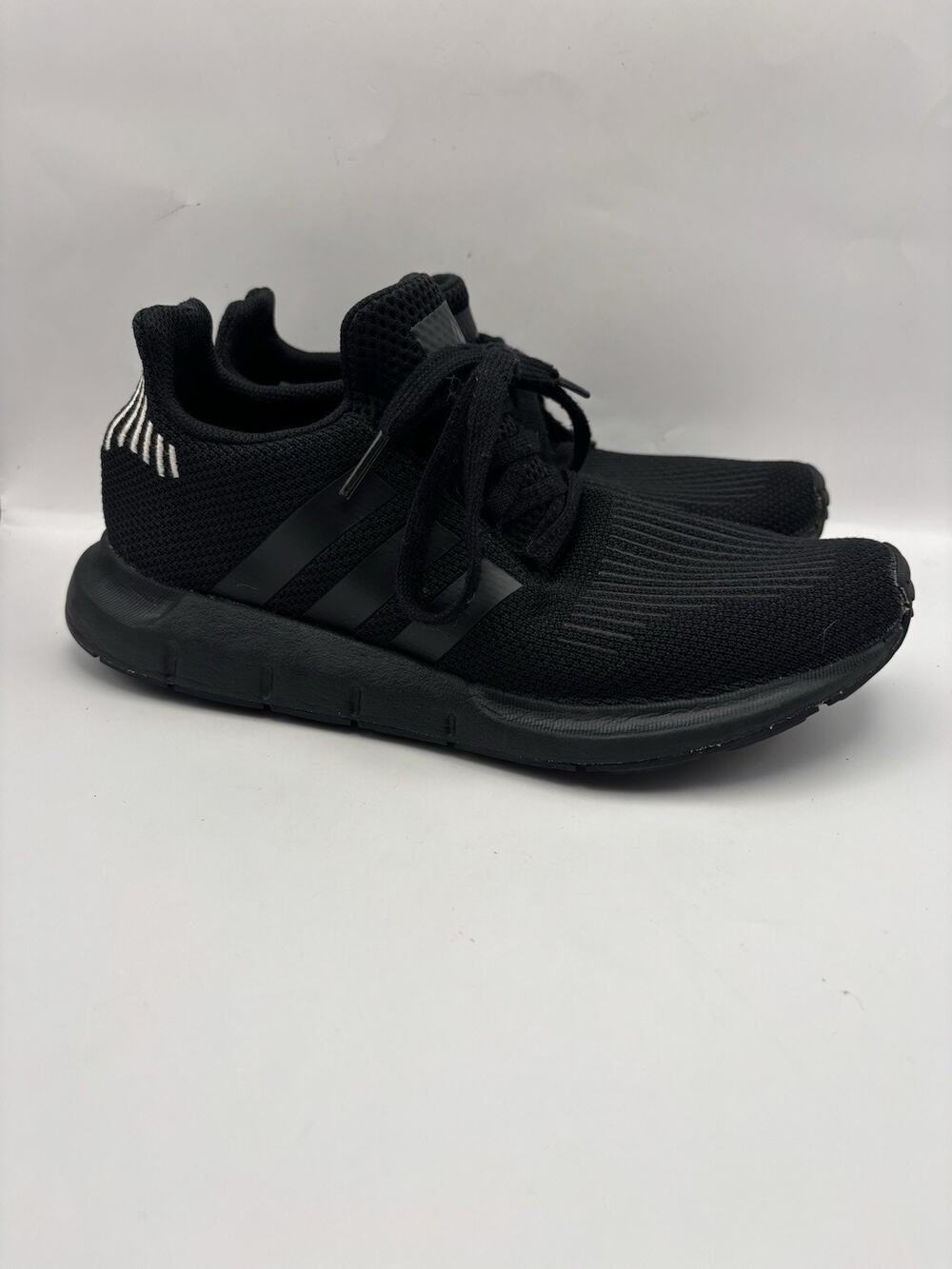 Adidas Swift Run 1.0 Black Sneakers Women Size 8.5